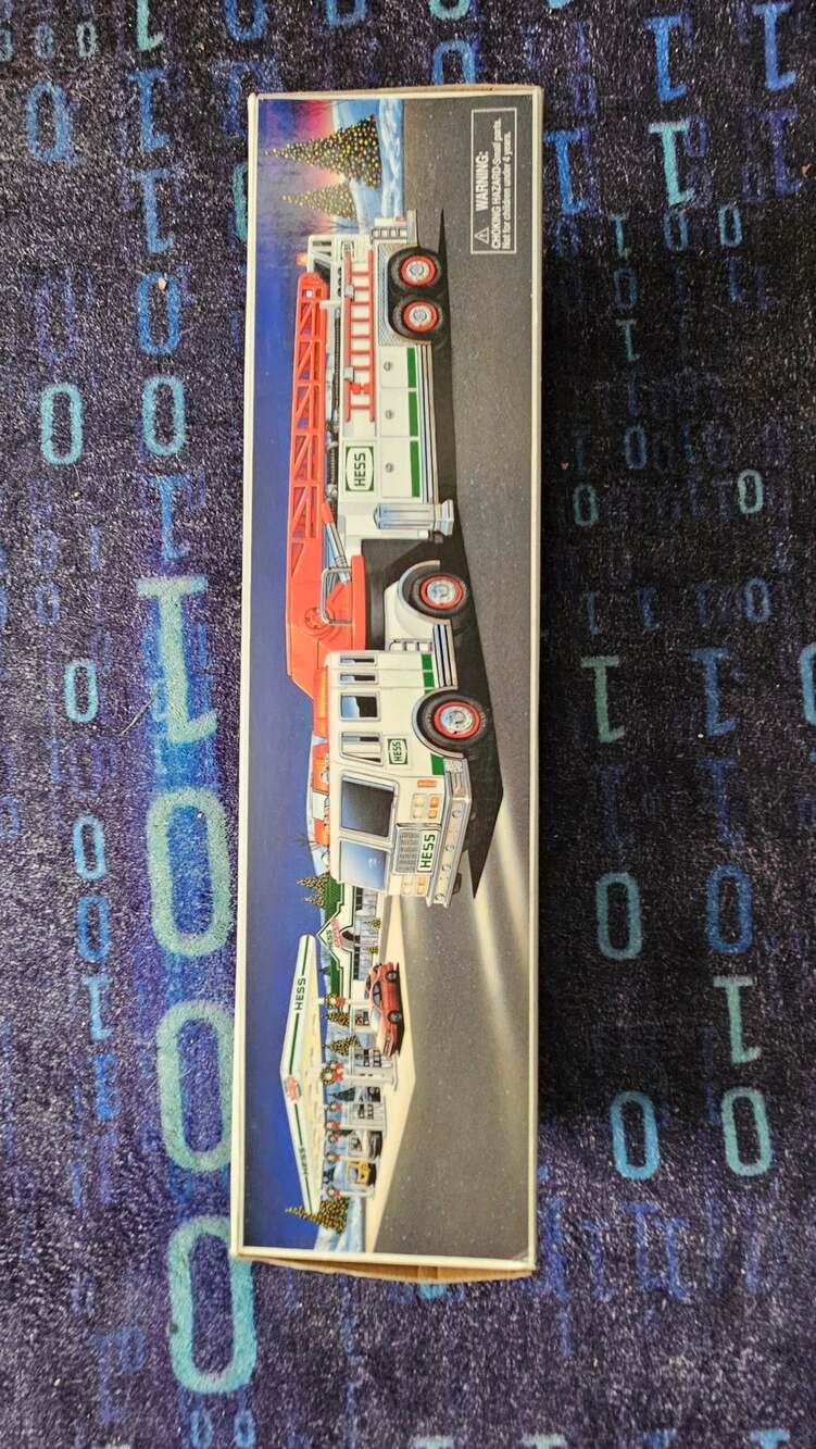 Hess 2000 Toy Fire Truck